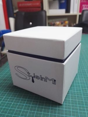 اندازه سفارشی جعبه های بازیافت شده خودساخته شده با نور LED جعبه ساعت هدیه بسته بندی