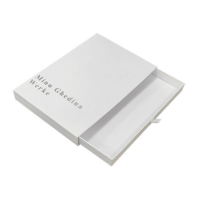 جعبه بسته‌بندی هدیه کوچک سفید