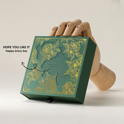 جعبه بسته‌بندی توخالی جواهرات مغناطیسی هدیه، سفارشی کارخانه 9*9 سانتی‌متر مربع، کاغذی برای گوشواره و گردنبند