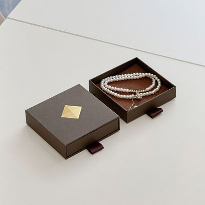 لوگوی سفارشی سازگار با محیط زیست چاپ شده سخت سفت و سخت بازیافت سبک بسته بندی کاغذ مقوایی جعبه کشویی کشویی برای جواهرات