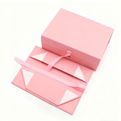 جعبه تاشوی روبان با کیفیت لوگوی سفارشی صورتی مشکی مستطیل شکل بسته بندی کاغذ هنری مغناطیسی برای لمینیت مات برجسته