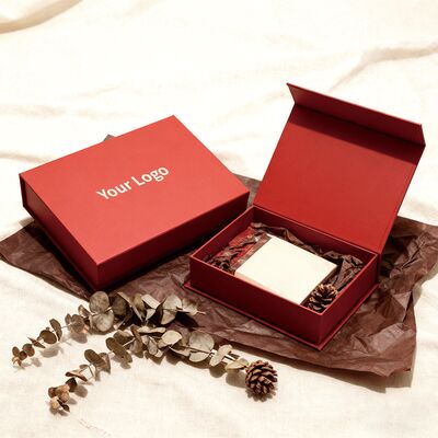 Customizable Recyclable Varnished Cardboard Rigid Packaging Paper Boxes Magnetic Gift Box For Cosmetics